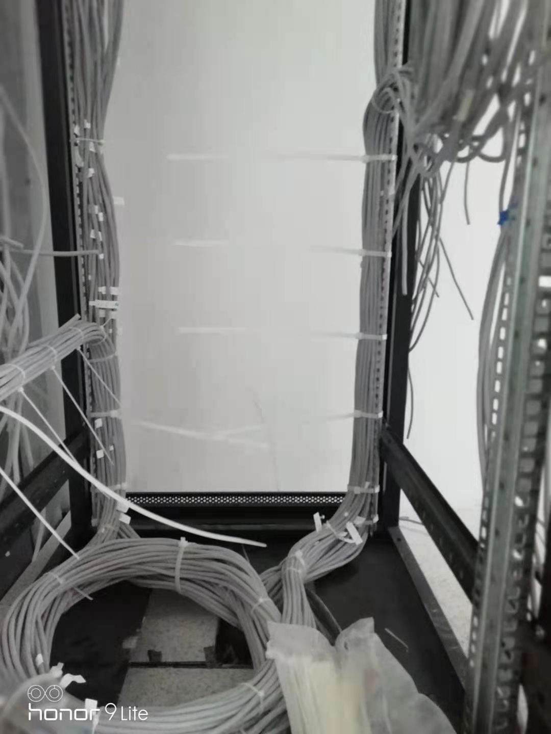 綜合網(wǎng)絡(luò )布線(xiàn)