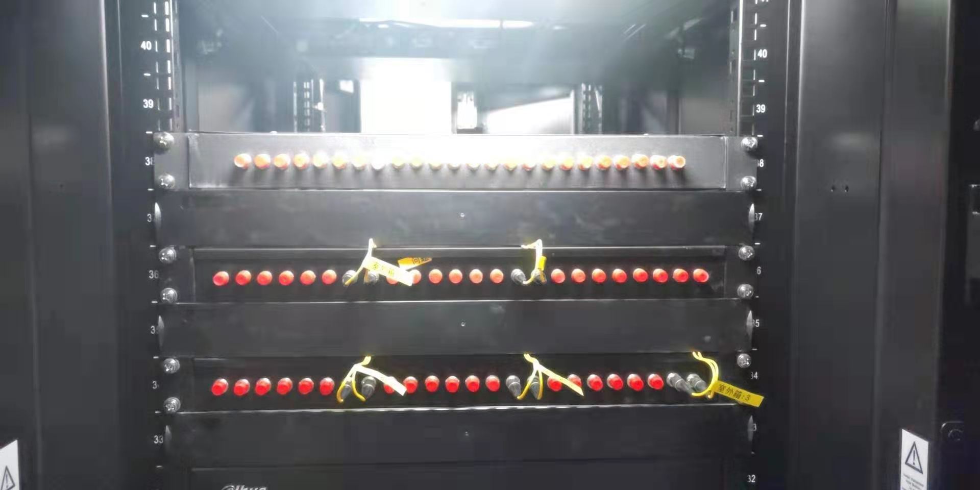 綜合網(wǎng)絡(luò )布線(xiàn)